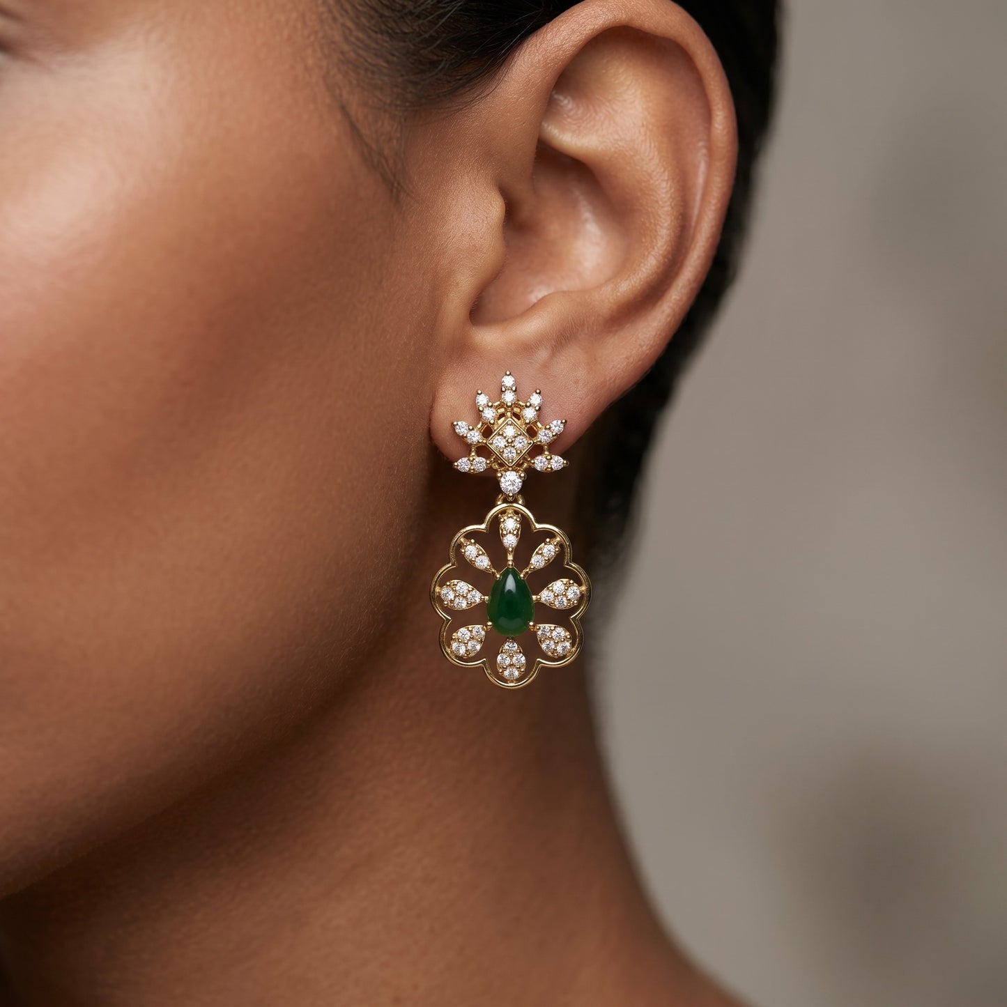 Emerald Bloom Necklace Set – Elegant Green Stone Floral Jewelry for Weddings & Parties